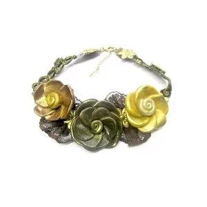 ogrlica s pozlacenimi rozami Tina Design by Tina Vehovar