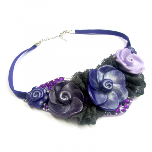 viola ogrlica z rozami Tina Design by Tina Vehovar