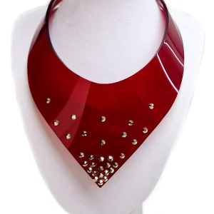 bordo rdeca maxi top ogrlica s kristali Swarovski na stojalu TinaDesign