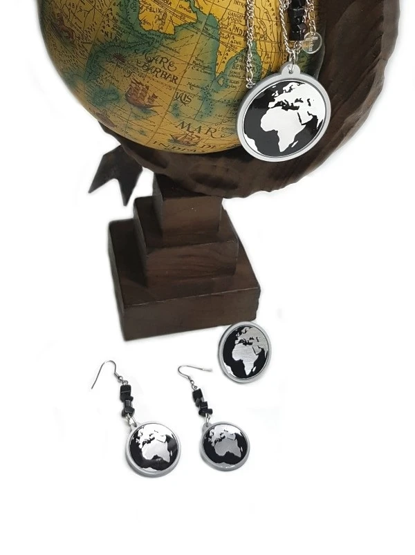 srebrna kolekcija earth na globusu by tinadesign