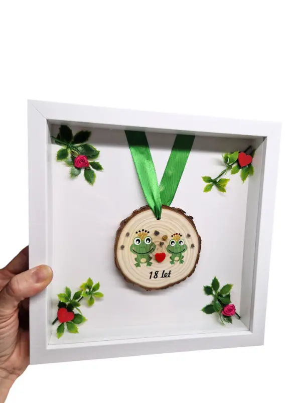 3d slika z medaljo za obletnico 18 let_tina design